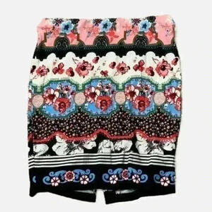 ECI women New York patterned unlined skirt…